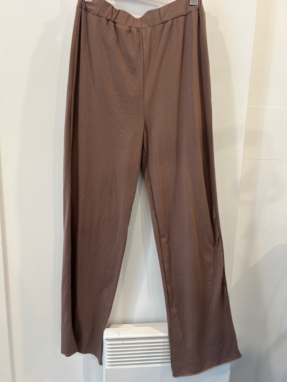 Relaxed Wide-Leg Pants in Mauve Brown